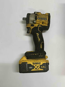 Аккумуляторный гайковерт DEWALT DCF922NT + 5ah (3 фото из 5)