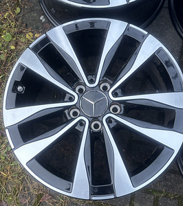 MERCEDES BENZ 17" ORIGINAAL VALUVELJED (3 foto / 5)