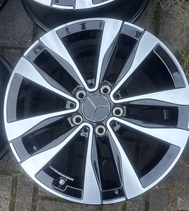 MERCEDES BENZ 17" ORIGINAAL VALUVELJED (4 foto / 5)