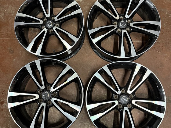 19" Volvo originaalveljed 5x108