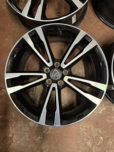 19" Volvo originaalveljed 5x108 (3 foto / 7)