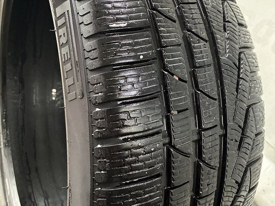 Pirelli rehvid 255/35/R20