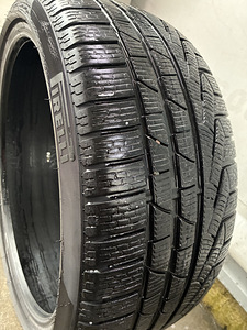 Шины Pirelli 255/35/R20 (1 фото из 5)
