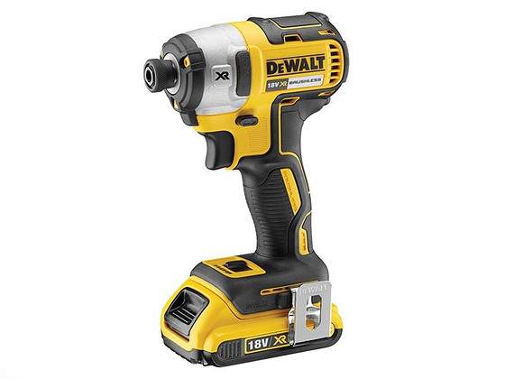 Аккумуляторный ударный шуруповерт DeWalt DCF887