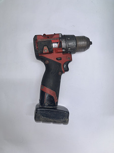 Аккумуляторная ударная дрель Milwaukee M12 FPD2 + 6ah (4 фото из 5)