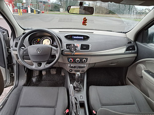 Renault Megan 3, 2011. aasta (9 foto / 10)