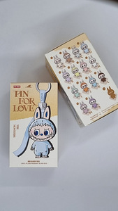 Labubu Pin for Love (3 фото из 9)