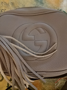 Gucci hopean värinen ilta laukku (1 valokuva sivusta 7)