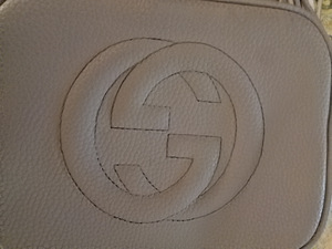 Gucci hopean värinen ilta laukku (5 valokuva sivusta 7)