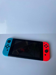 Nintendo switch (2 фото из 7)
