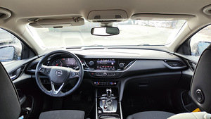 Opel Insignia Grand Sport 2018 (9 фото из 13)