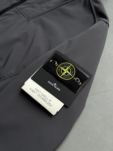 Stone Island SoftShell-R jakk |Meeste jakk |Gore-Tex,replika (3 foto / 10)