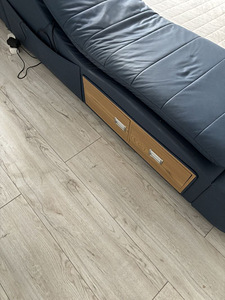 Large bed with many technical features (5 foto / 9)