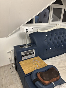 Large bed with many technical features (7 foto / 9)