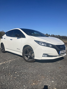 Nissan leaf (1 foto / 4)
