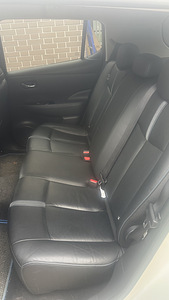 Nissan leaf. Tekna (7 фото из 8)