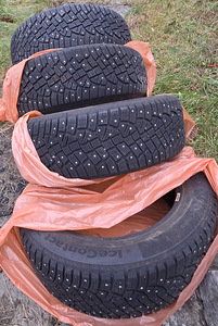 Naastrehvid Continental IceContact2 225/60 R18 (1 foto / 3)