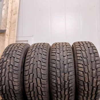 Диски + Шипованные шины + колпаки 185/65 R14