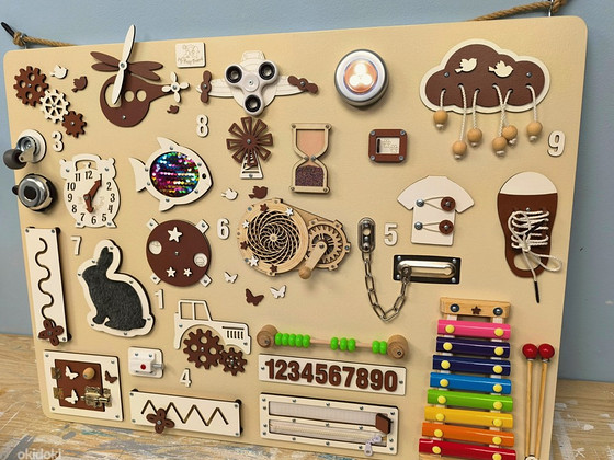 Busy Board - Arendav tegelustahvel beebile al 1a