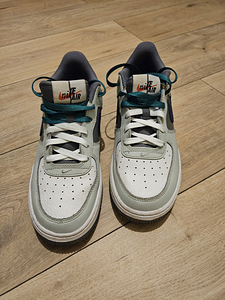 Кроссовки Nike Air (2 фото из 5)