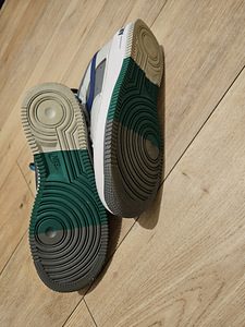 Кроссовки Nike Air (4 фото из 5)