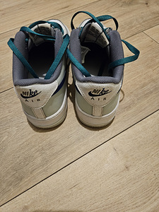 Кроссовки Nike Air (5 фото из 5)