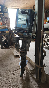 Yamaha 30 (3 фото из 9)
