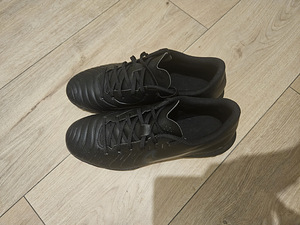 Astro pitch Nike football boots (1 foto / 4)