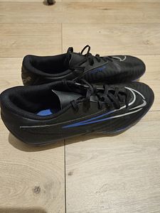 Футбольные бутсы Nike phantom (1 фото из 5)