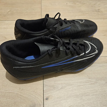 Nike phantom football boots