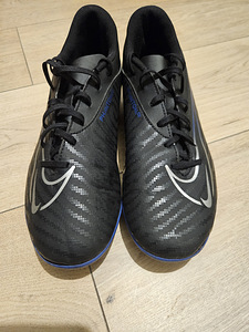 Футбольные бутсы Nike phantom (3 фото из 5)