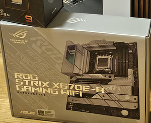 ASUS ROG STRIX X670E-A GAMING WIFI (5 foto / 7)