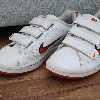 Кроссовки Nike, р.37.5