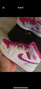 Jordan 1 mid (2 фото из 4)