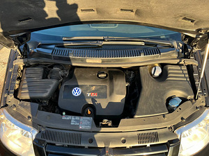 Volkswagen Sharan (5 фото из 9)