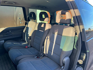 Volkswagen Sharan (8 фото из 9)