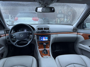 MERCEDES-BENZ E220 CDI (6 фото из 6)