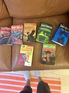 Книги (1 фото из 7)