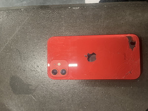 iPhone 12 (1 фото из 2)