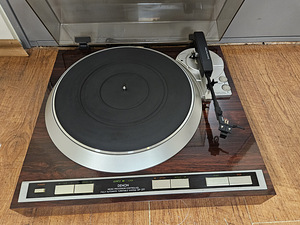 Denon DP-37F 2-Speed Direct-Drive Turntable (1 foto / 6)
