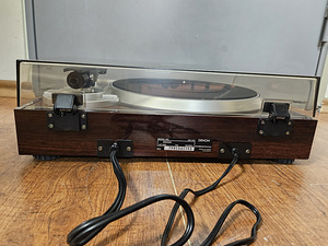 Denon DP-37F 2-Speed Direct-Drive Turntable (5 foto / 6)