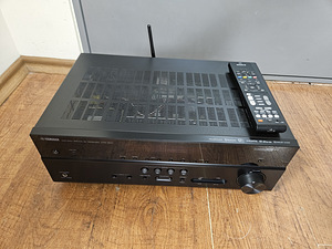 Yamaha HTR-4071 5.2 BT,WiFi, (2 foto / 3)