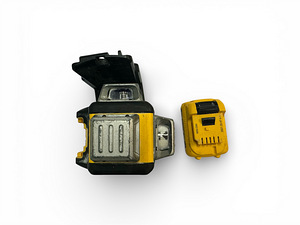 Akuristlaser DeWalt DCE089D1G + Aku 2,0Ah (3 foto / 5)