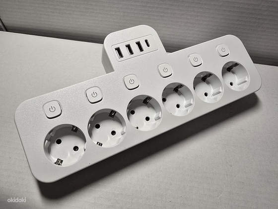 Универсальная розетка с USB-портом для зарядки