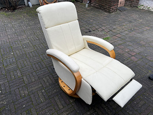 Nahast Tugitool (3 foto / 5)