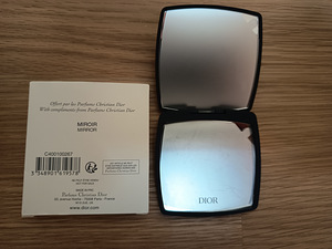 Dior (2 foto / 3)