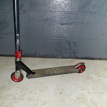Triki tõukeratas Razor