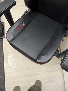 HYPERX Кресло для игр и компьютера (2 фото из 4)