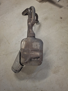 Продается оригинальный глушитель Yamaha MT-07 (2 фото из 2)
