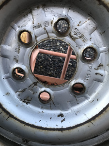 235/65 r16c 115r ratas (2 foto / 3)